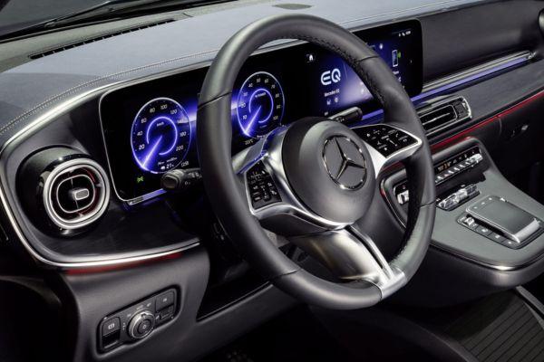 Rent Mercedes V-Class in Dubai