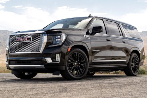 2024-GMC-Yukon-XL-Denali-Duramax-front-view-18-1-1024x576